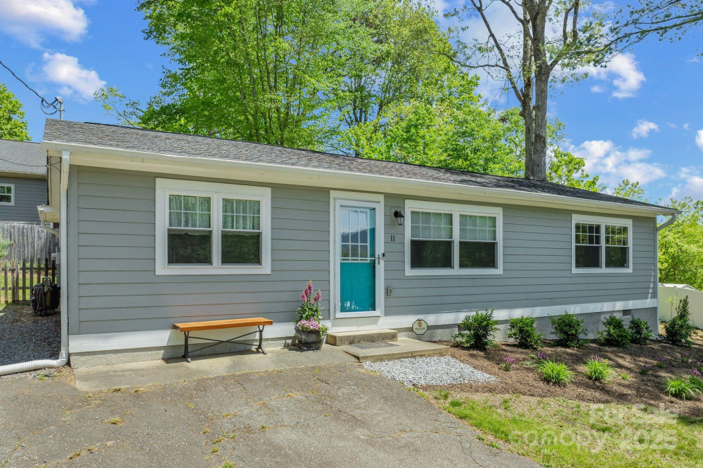 11 Keesler St Black Mountain, NC 28711