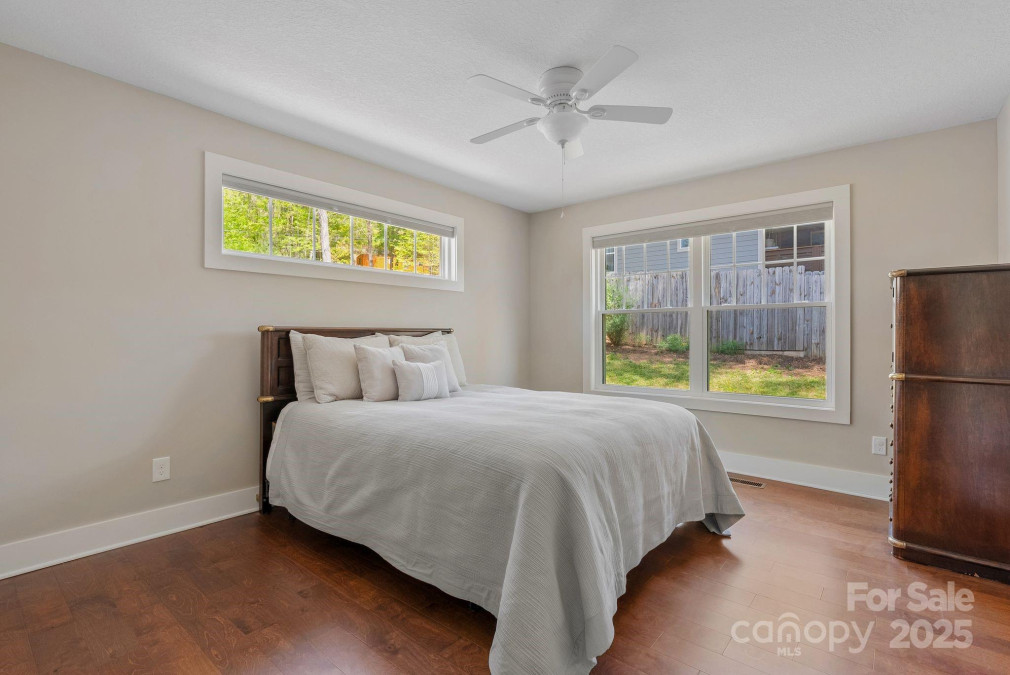 11 Keesler St Black Mountain, NC 28711
