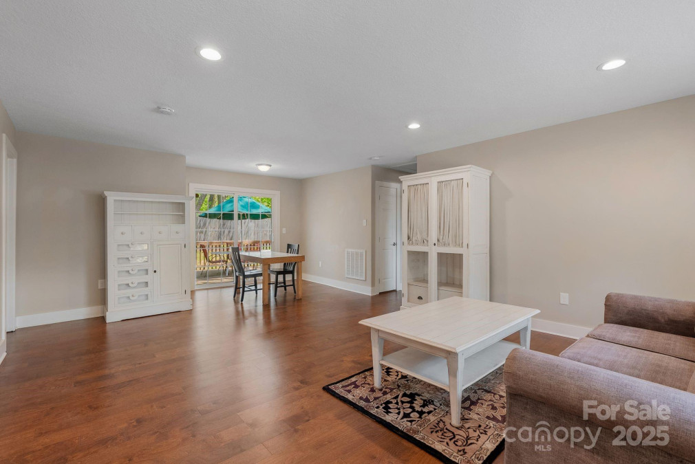 11 Keesler St Black Mountain, NC 28711