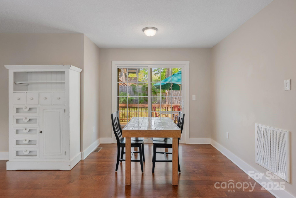 11 Keesler St Black Mountain, NC 28711