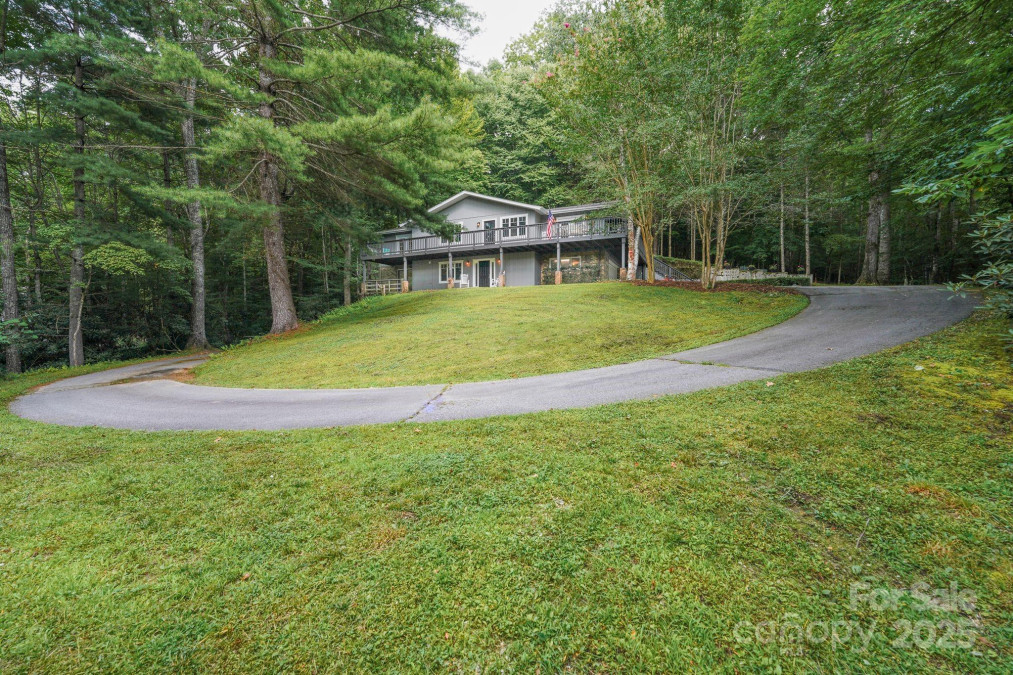 1360 Glen Cannon Dr Pisgah Forest, NC 28768