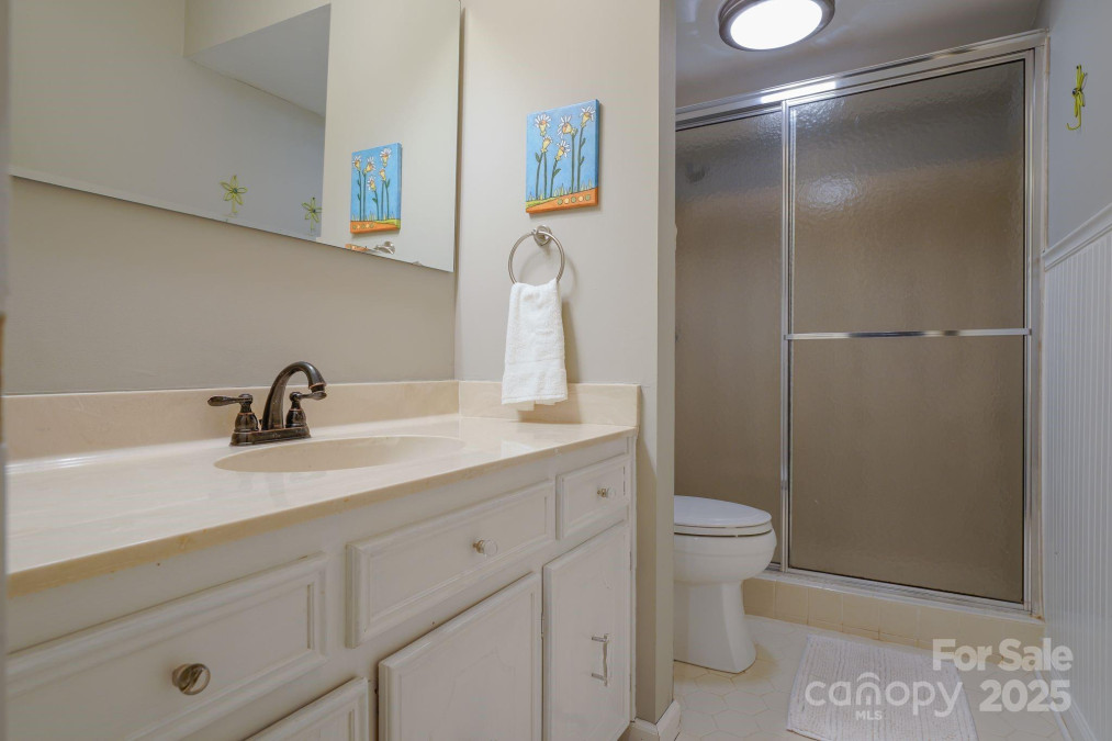 1360 Glen Cannon Dr Pisgah Forest, NC 28768