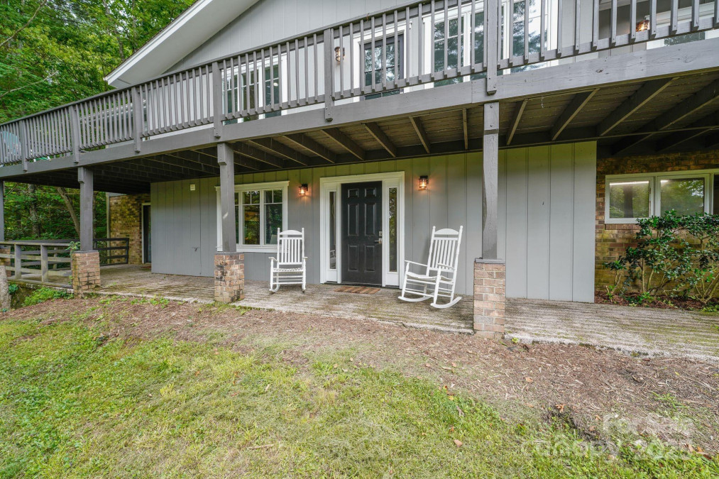 1360 Glen Cannon Dr Pisgah Forest, NC 28768