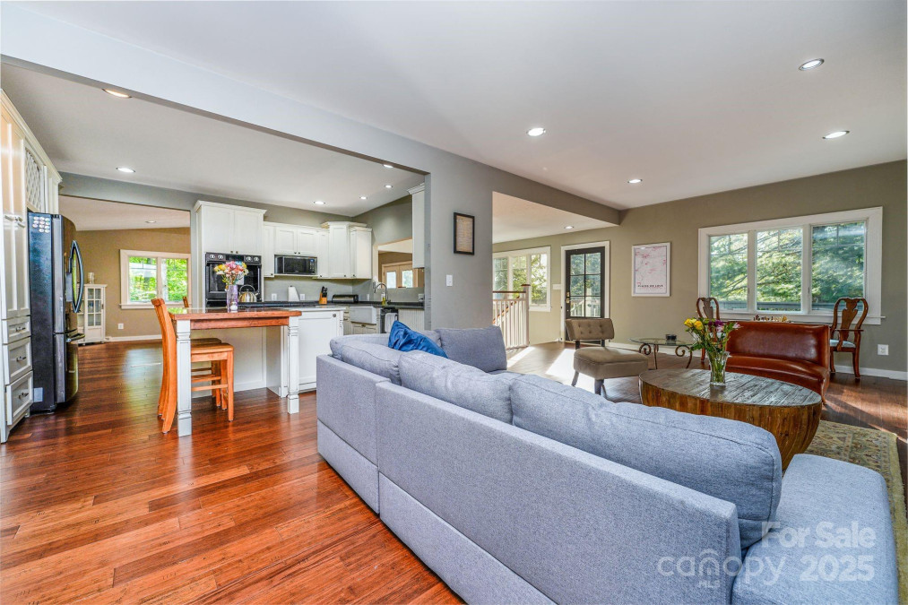 1360 Glen Cannon Dr Pisgah Forest, NC 28768