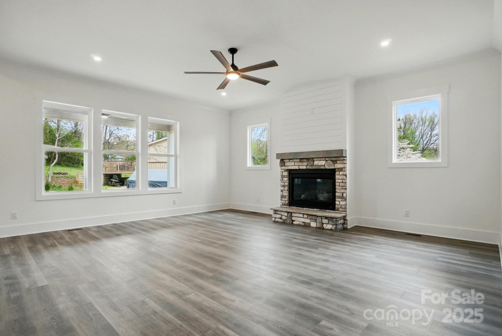 149 Shady Cove Rd Troutman, NC 28166