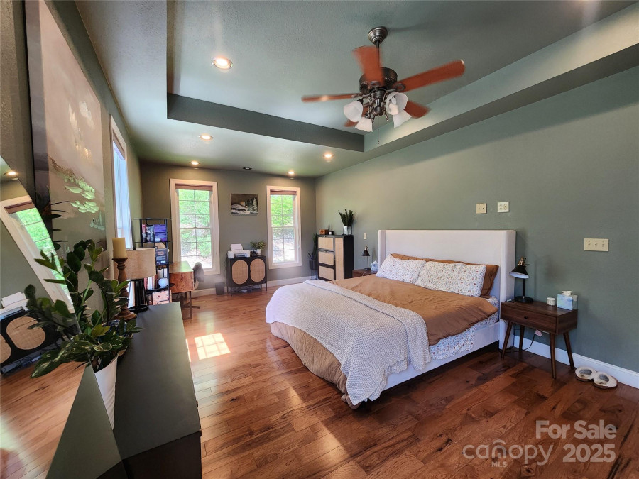 521 Hobson Rd Bakersville, NC 28705