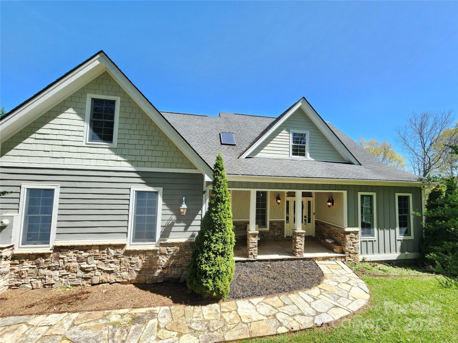 521 Hobson Rd Bakersville, NC 28705