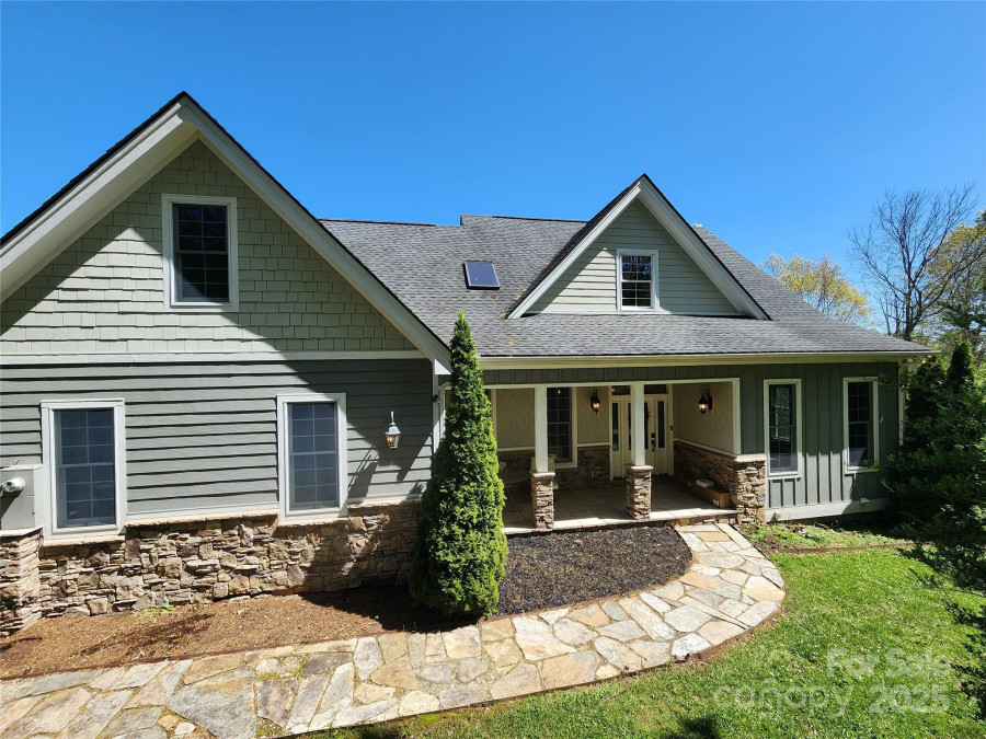 521 Hobson Rd Bakersville, NC 28705