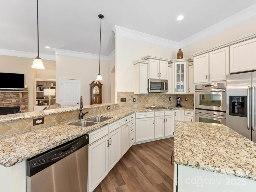 11727 Dunham Dr Matthews, NC 28105