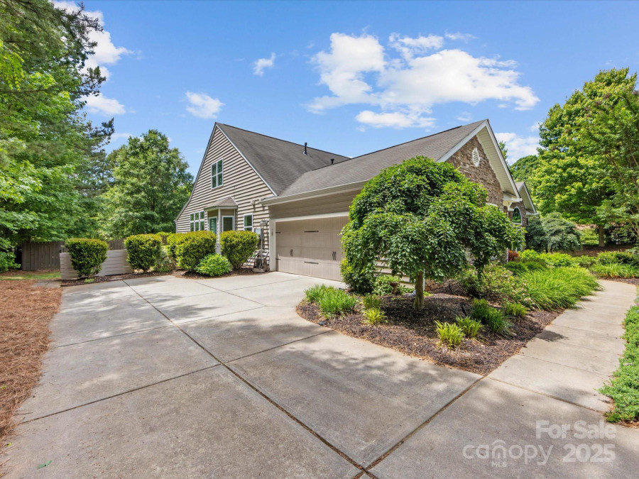 11727 Dunham Dr Matthews, NC 28105