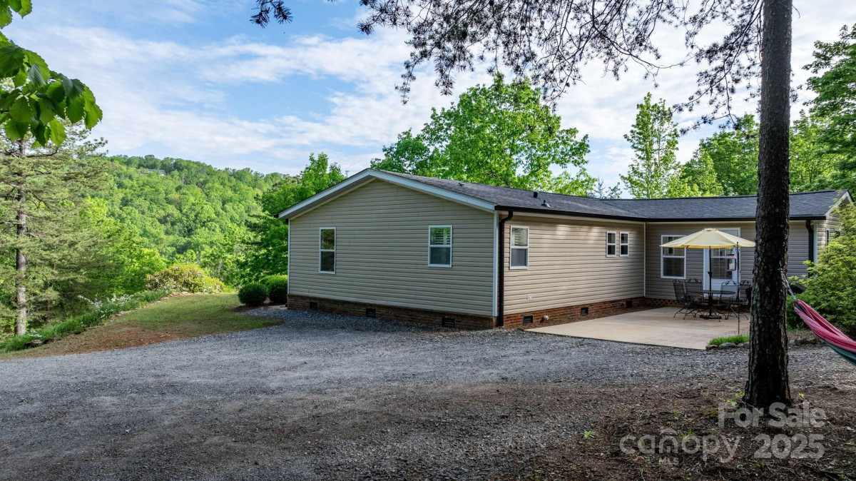 6618 Wards Gap Rd Casar, NC 28020