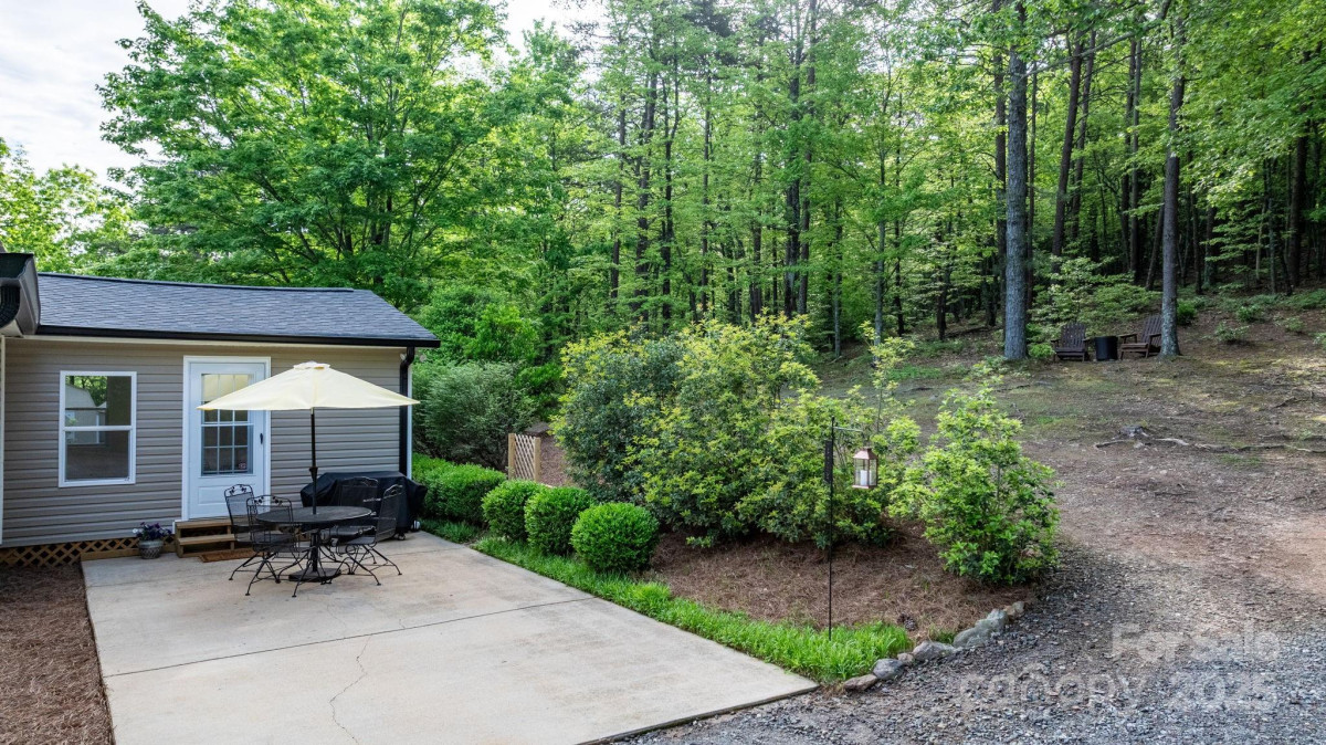 6618 Wards Gap Rd Casar, NC 28020