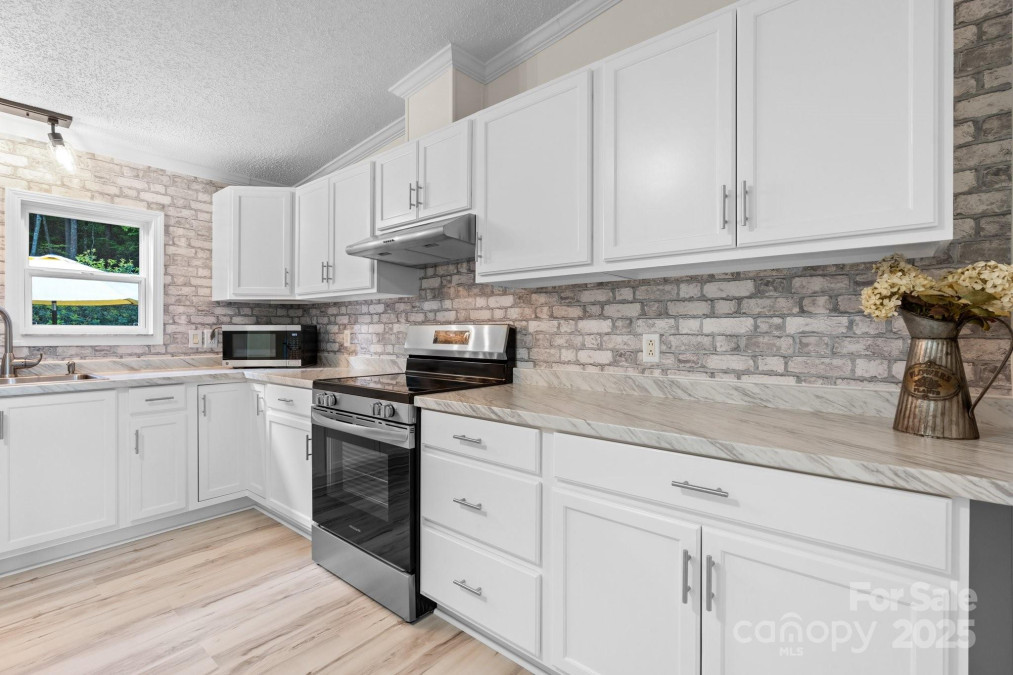 6618 Wards Gap Rd Casar, NC 28020