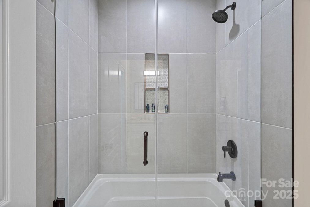 19501 River Falls Dr Davidson, NC 28036