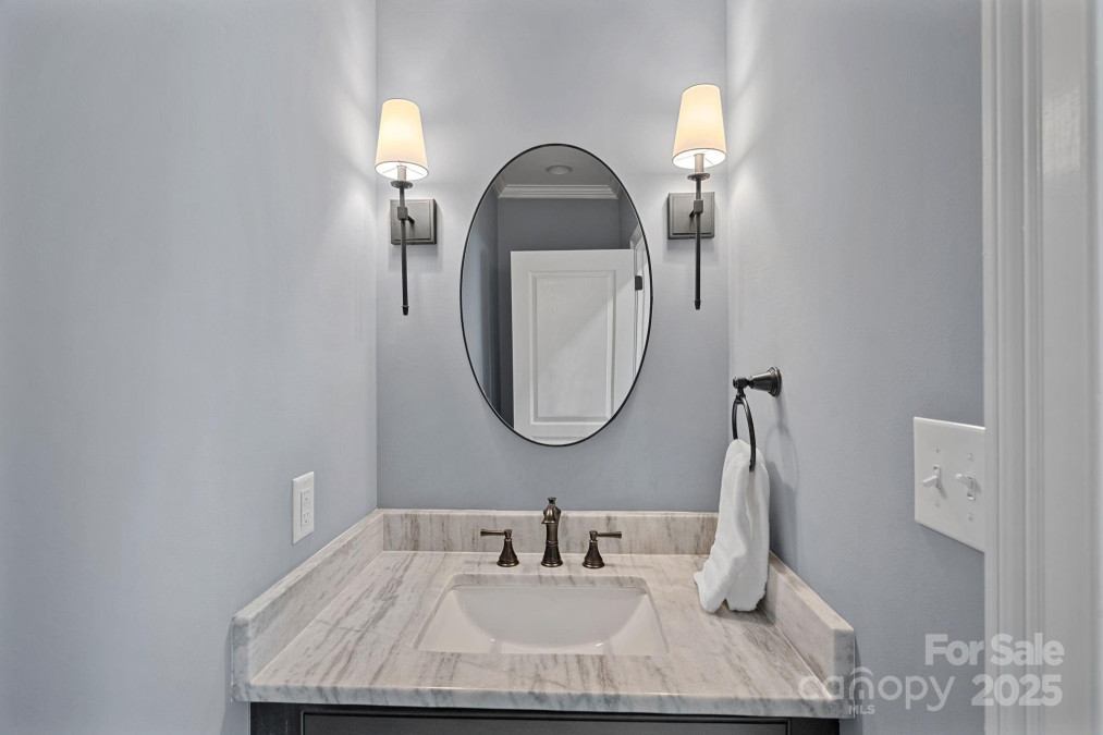 19501 River Falls Dr Davidson, NC 28036
