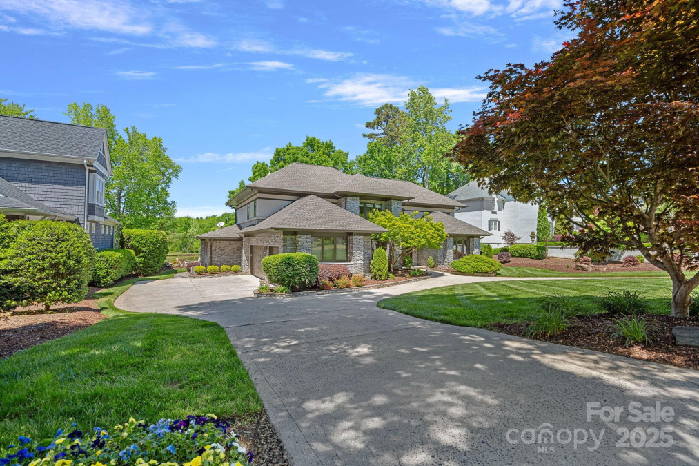 19501 River Falls Dr Davidson, NC 28036