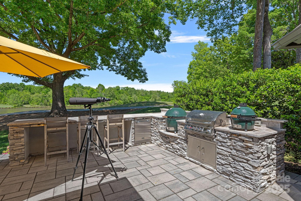 19501 River Falls Dr Davidson, NC 28036
