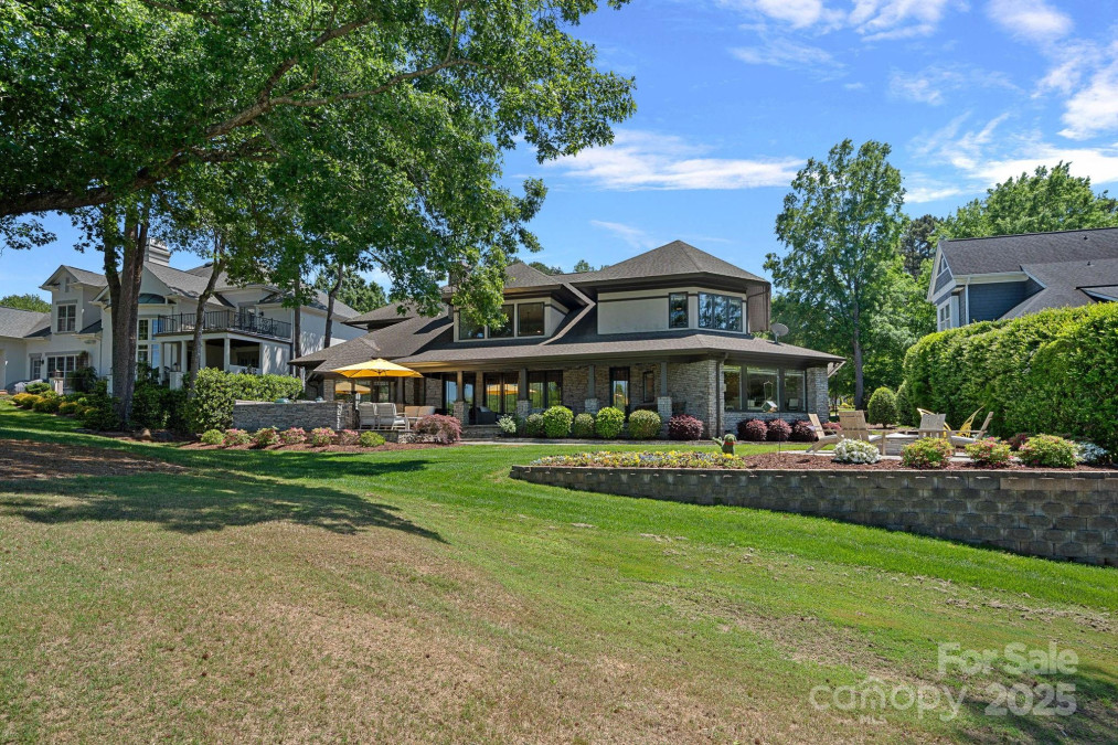 19501 River Falls Dr Davidson, NC 28036