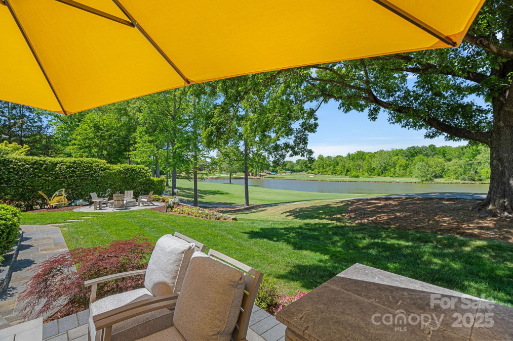 19501 River Falls Dr Davidson, NC 28036