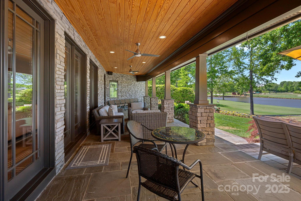 19501 River Falls Dr Davidson, NC 28036