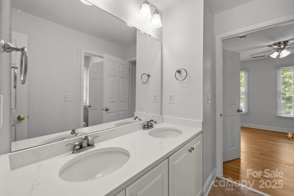 2025 Groves Edge Ln Waxhaw, NC 28173