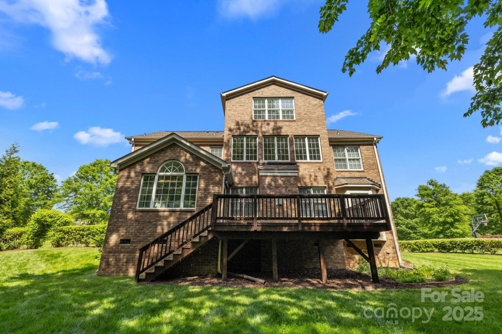 2025 Groves Edge Ln Waxhaw, NC 28173