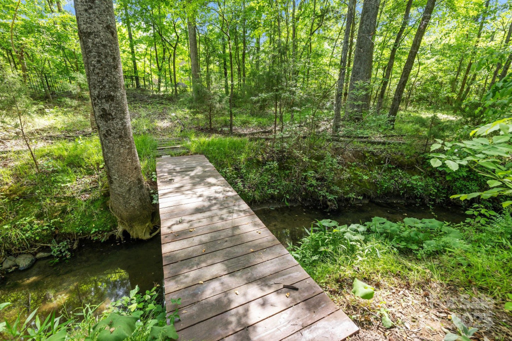 2025 Groves Edge Ln Waxhaw, NC 28173