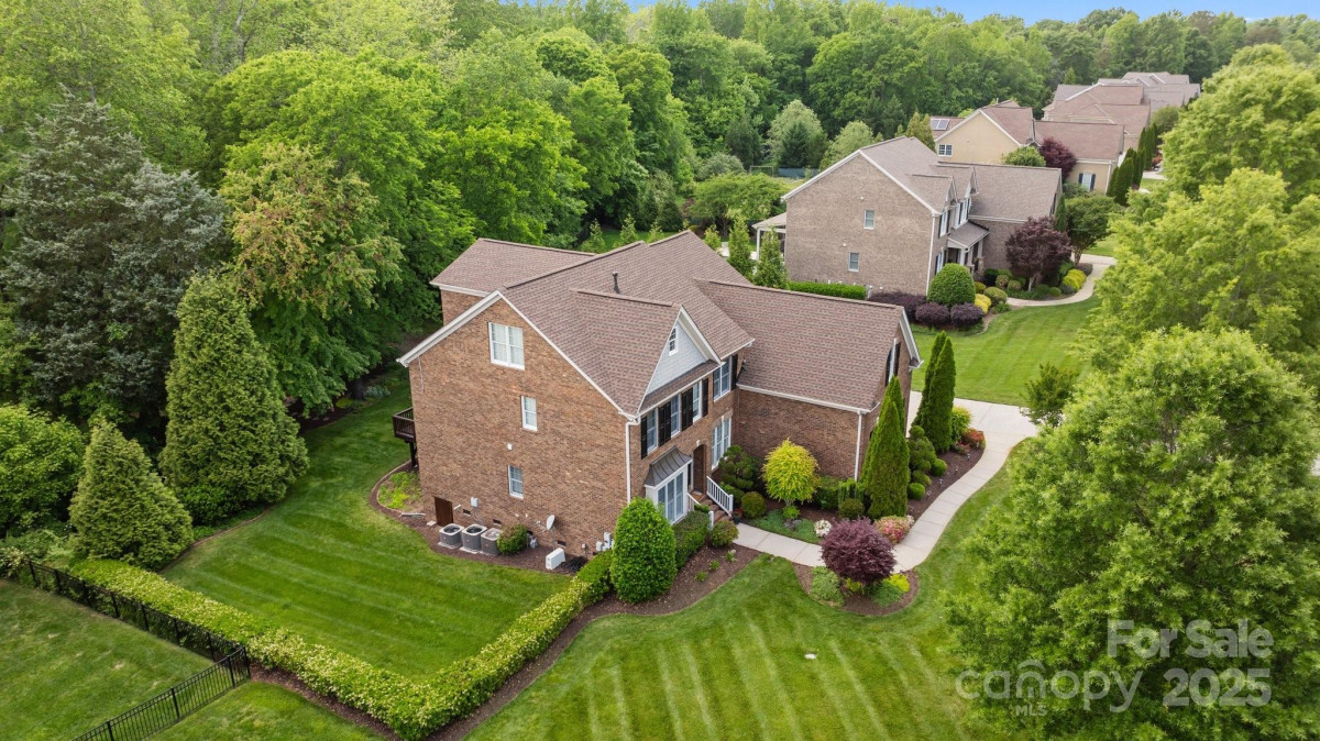2025 Groves Edge Ln Waxhaw, NC 28173