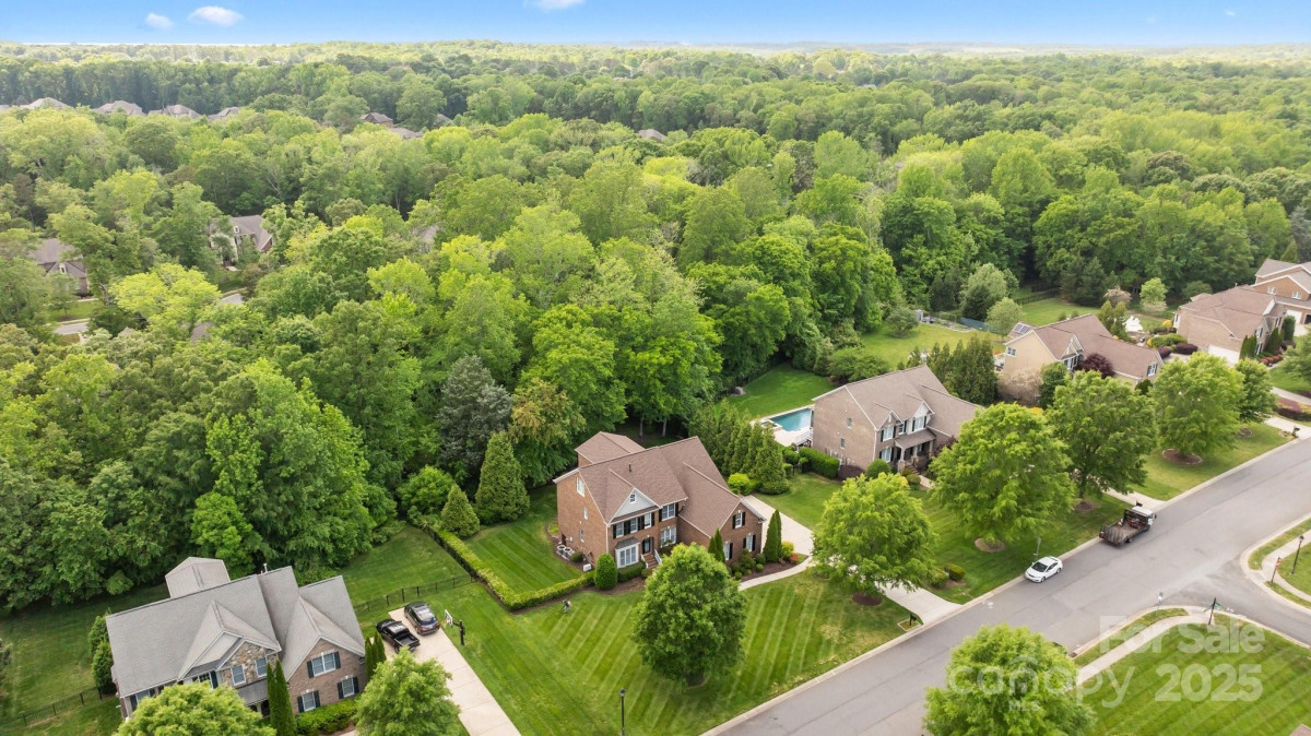 2025 Groves Edge Ln Waxhaw, NC 28173