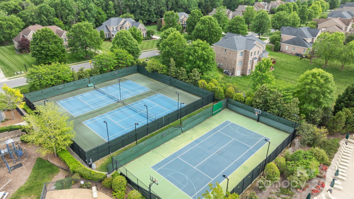 2025 Groves Edge Ln Waxhaw, NC 28173