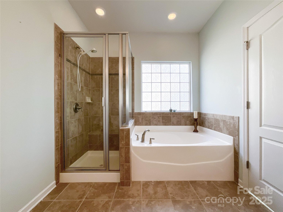 1876 Yellow Daisy Dr Matthews, NC 28104