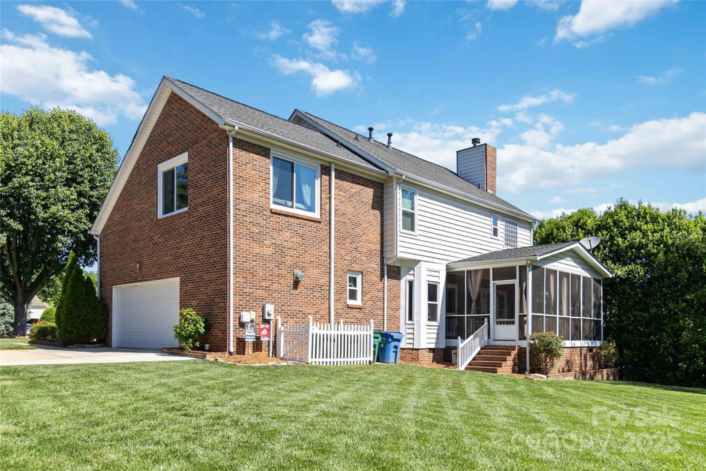 7700 Ninth Fairway Ln Mint Hill, NC 28227