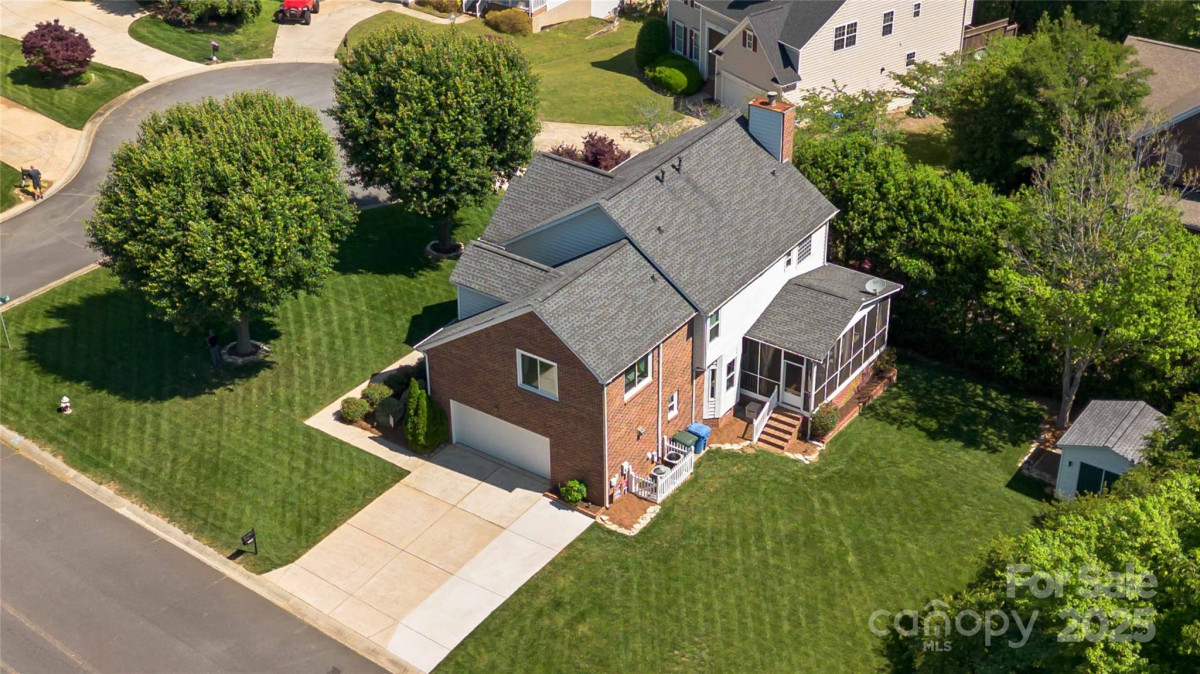 7700 Ninth Fairway Ln Mint Hill, NC 28227