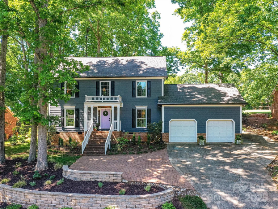 10024 Whitethorn Dr Charlotte, NC 28277