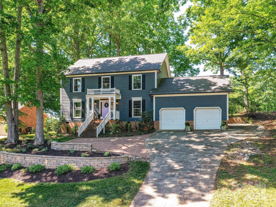 10024 Whitethorn Dr Charlotte, NC 28277