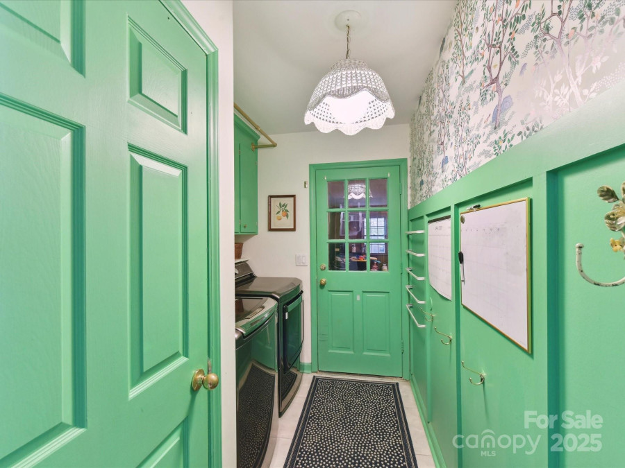 10024 Whitethorn Dr Charlotte, NC 28277