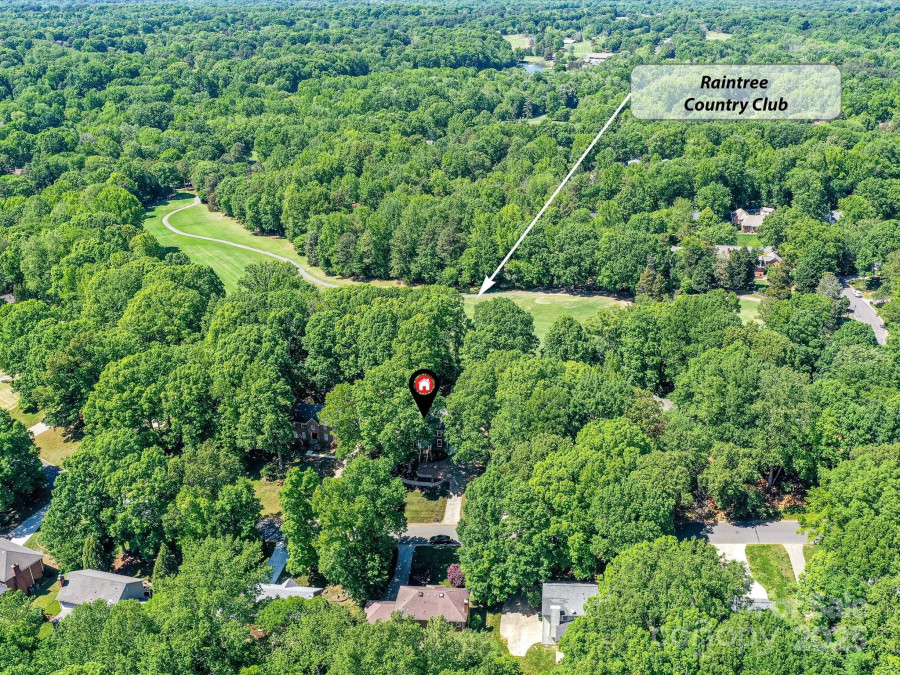 10024 Whitethorn Dr Charlotte, NC 28277