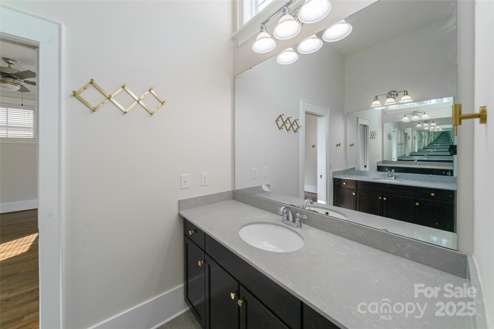 1909 Summey Ave Charlotte, NC 28205