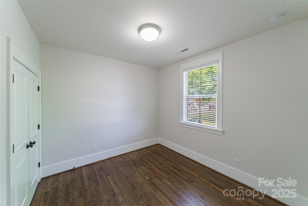 1909 Summey Ave Charlotte, NC 28205