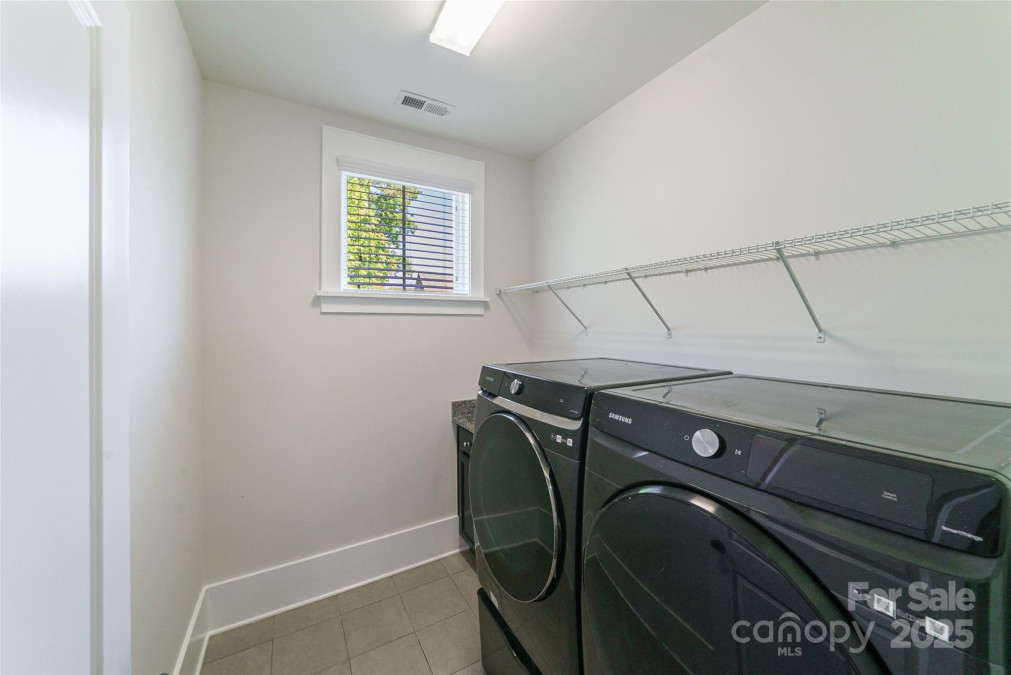 1909 Summey Ave Charlotte, NC 28205