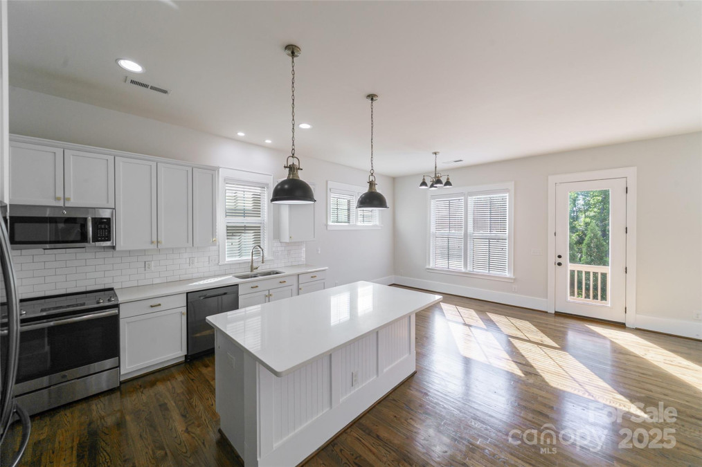 1909 Summey Ave Charlotte, NC 28205
