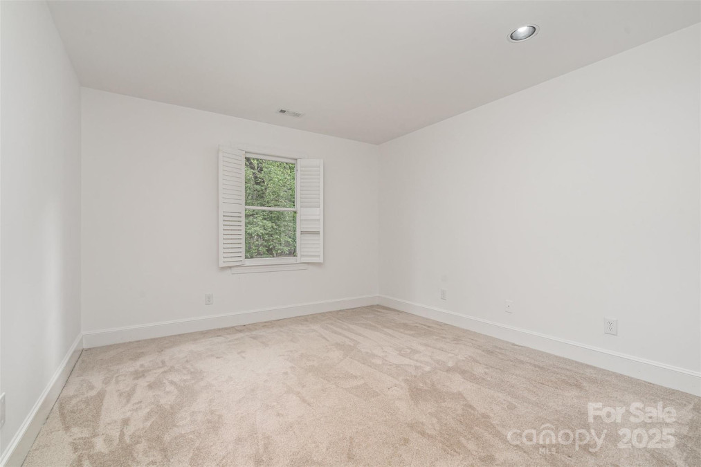 2600 Oakmeade Dr Charlotte, NC 28270
