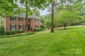 2600 Oakmeade Dr Charlotte, NC 28270