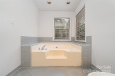 2600 Oakmeade Dr Charlotte, NC 28270