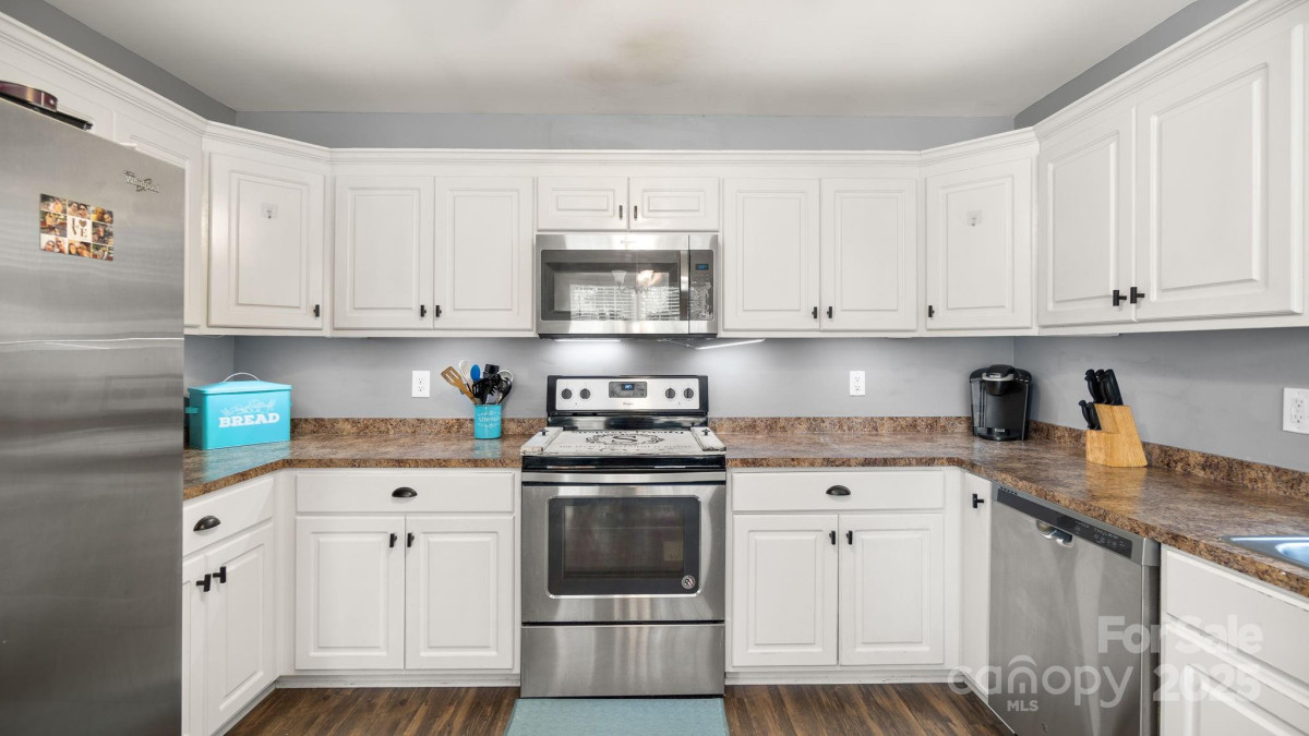 5057 Sedgefield Dr Lancaster, SC 29720