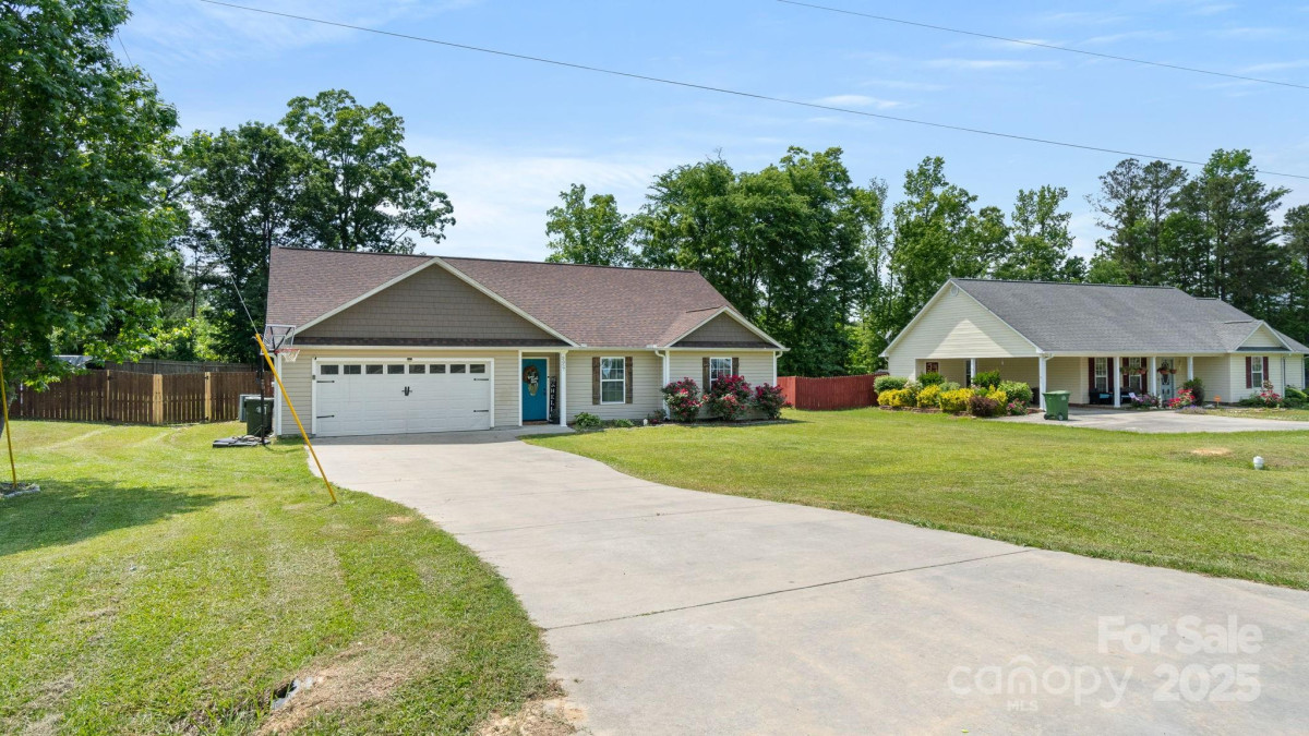 5057 Sedgefield Dr Lancaster, SC 29720