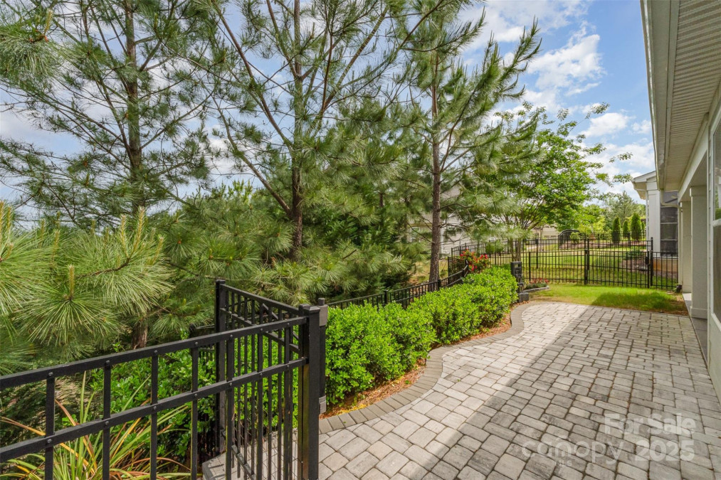 8210 Festival Way Charlotte, NC 28215