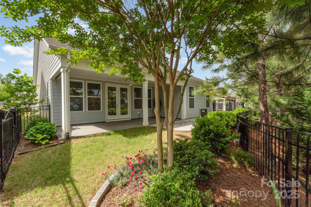 8210 Festival Way Charlotte, NC 28215