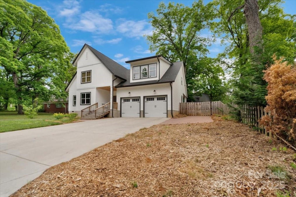 1816 Lisbon Ln Charlotte, NC 28269