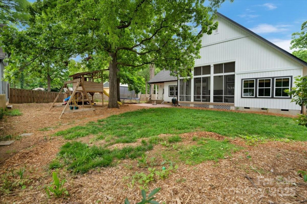 1816 Lisbon Ln Charlotte, NC 28269